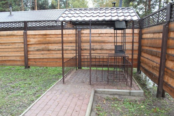 Баня на дровах с купелью до 20 гостей.