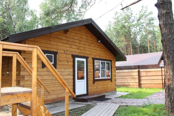 Баня на дровах с купелью до 20 гостей.